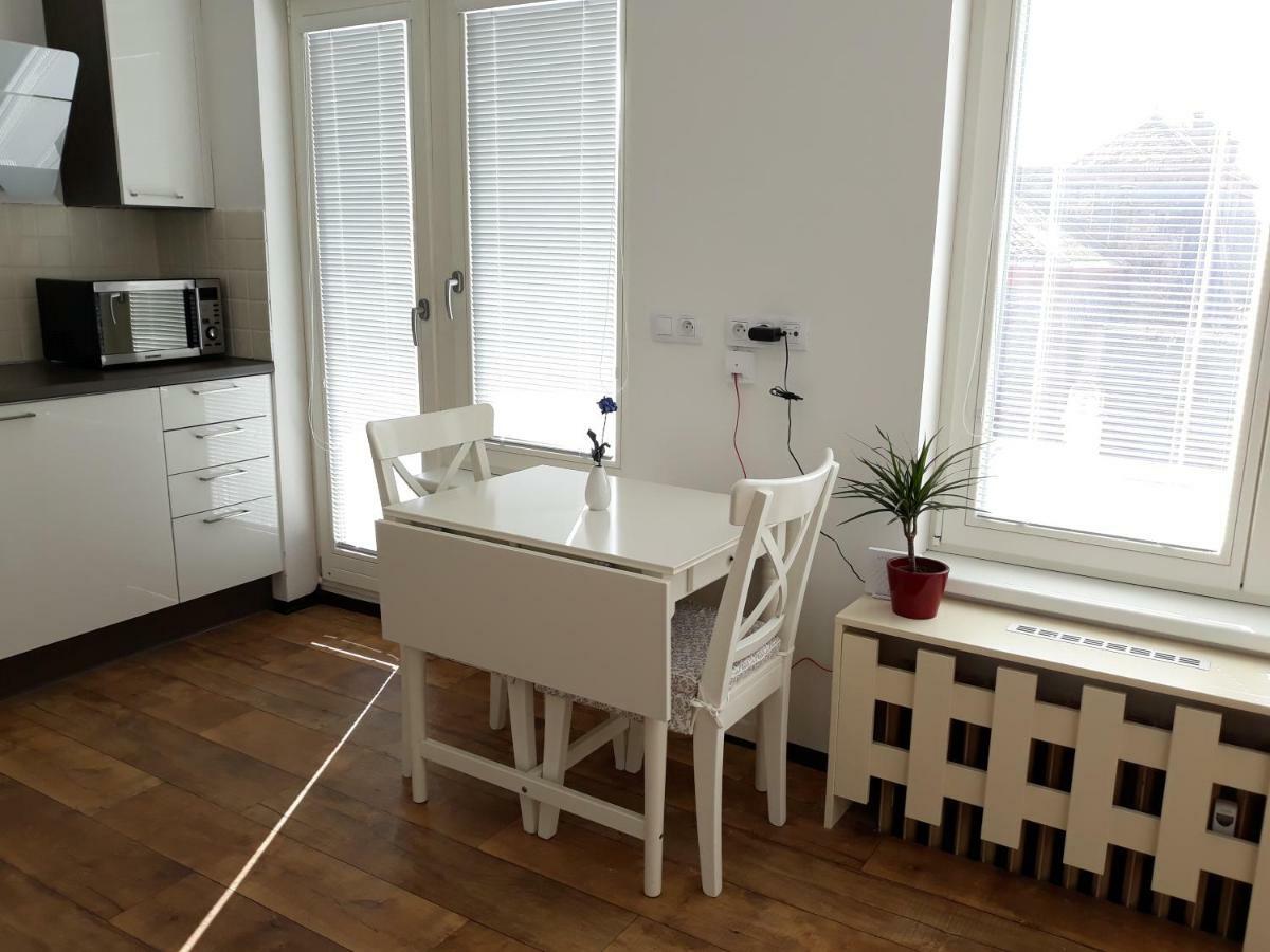 Appartement Cool Studio à Prague Extérieur photo